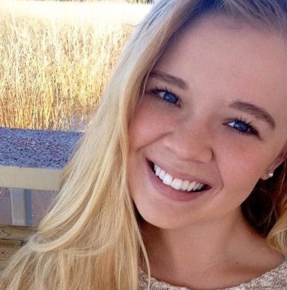 Meet your Posher, Samantha - Picture 1 of 1